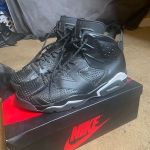 AIR JORDAN RETRO 6 BLACK CAT USED 8/10 Condition 100% authentic